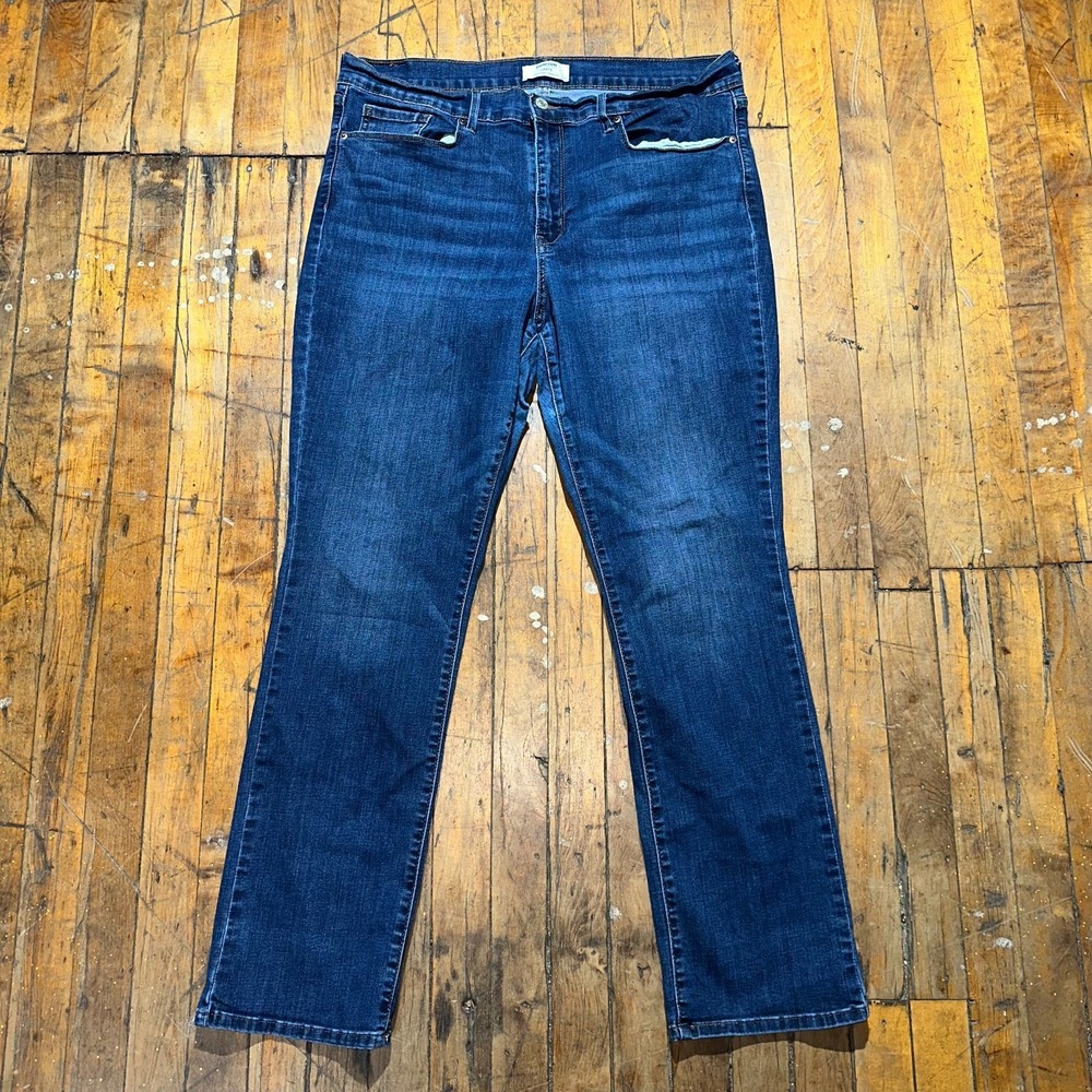 Levi's Jeans Women'sβ Size 26M Blue Denim Solid Straight Fit High Rise Stretch